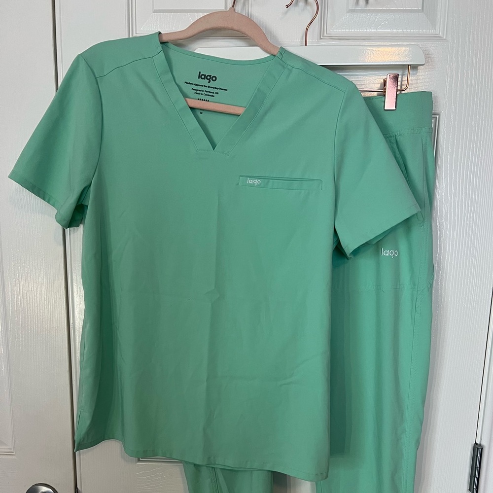 LAGOS Mint Green Scrub Set